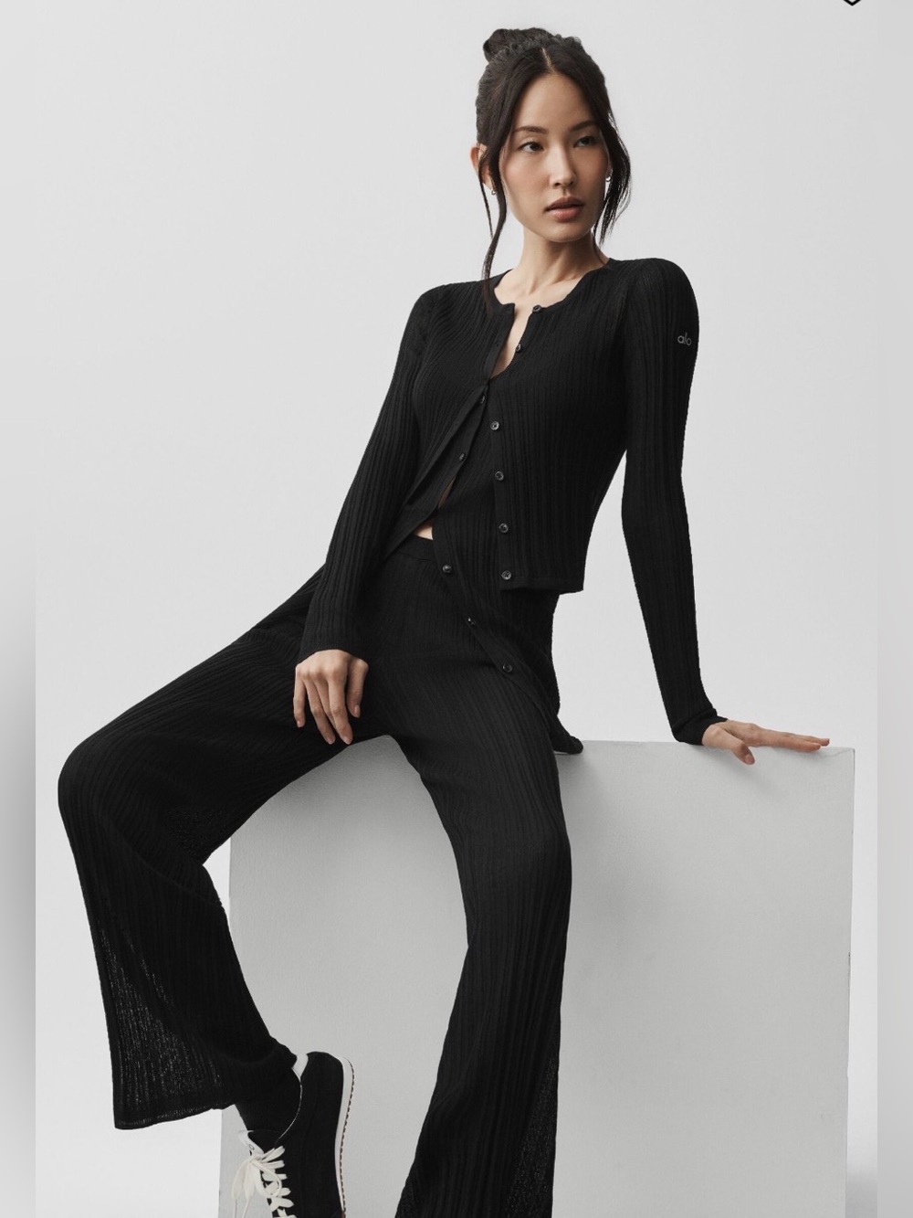 ALO Sweater High-Waist Sunlit Straight Leg- BLACK, in XS